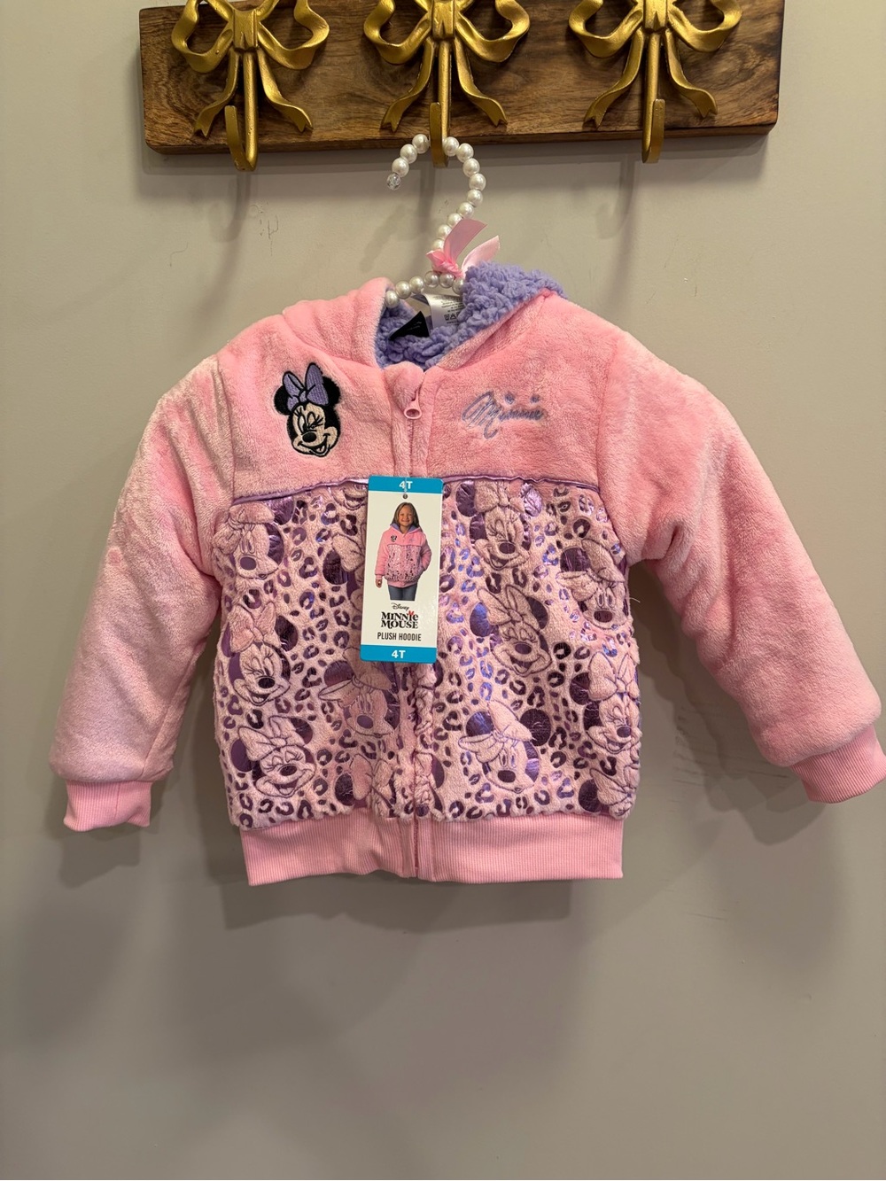 NWT Disney Minnie Mouse 4T fuzzy jacket